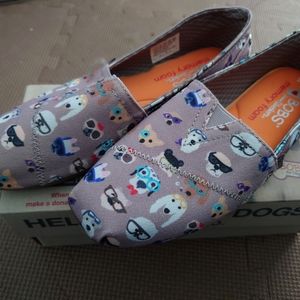 NIB Skechers Bobs Dogs Themed Shoes